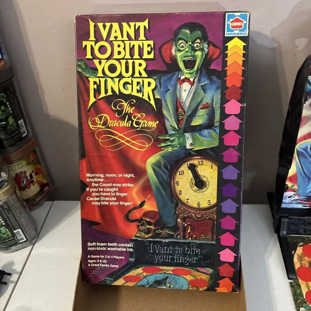 Hasbro I Vant to Bite Your Finger Board Game Preowned (NO TEETH/BUG) READ